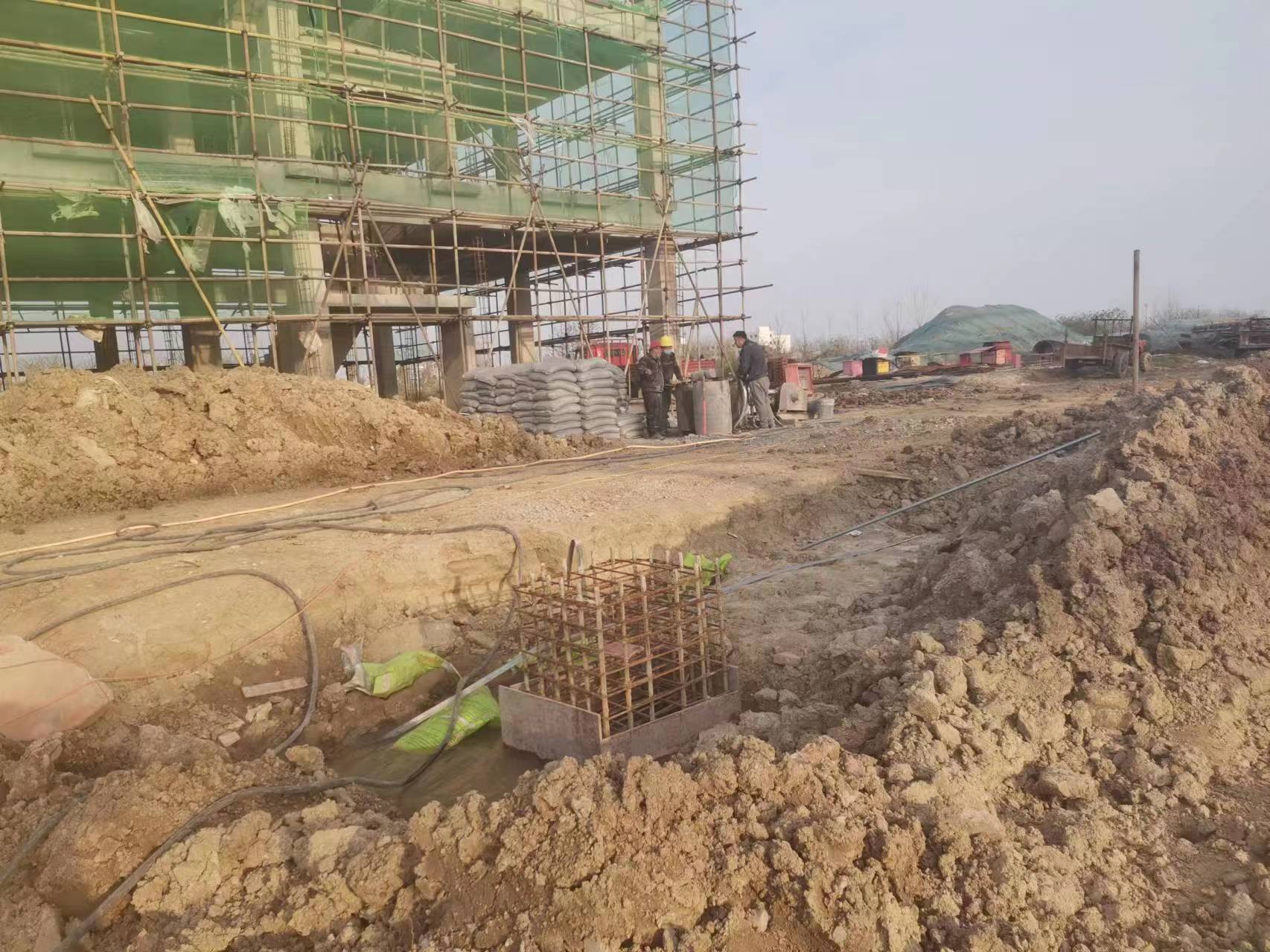 润州当桥梁出现裂缝的时候应该及时加固修补